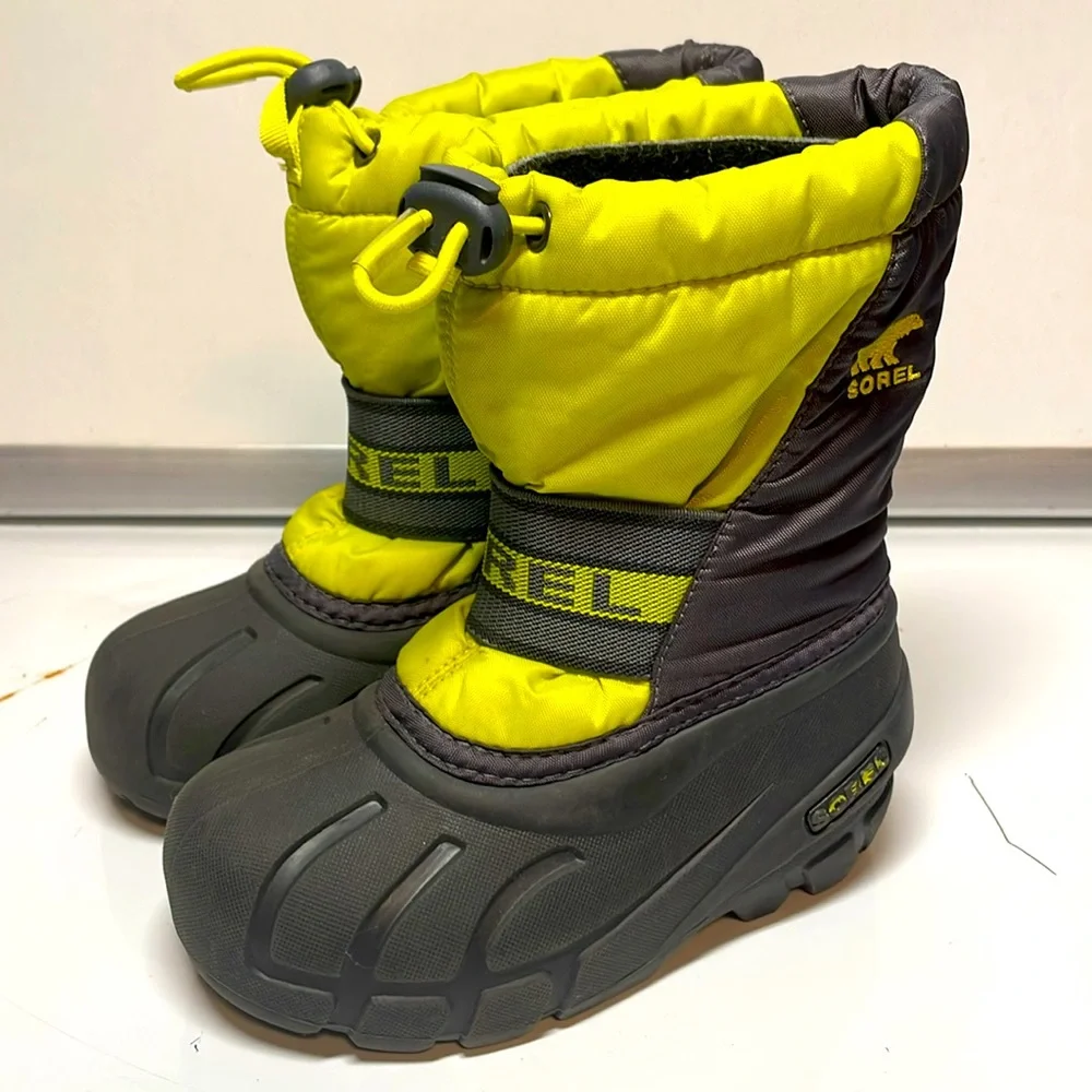 Sorel Flurry Children’s Boot In Black / Yellow Size 10